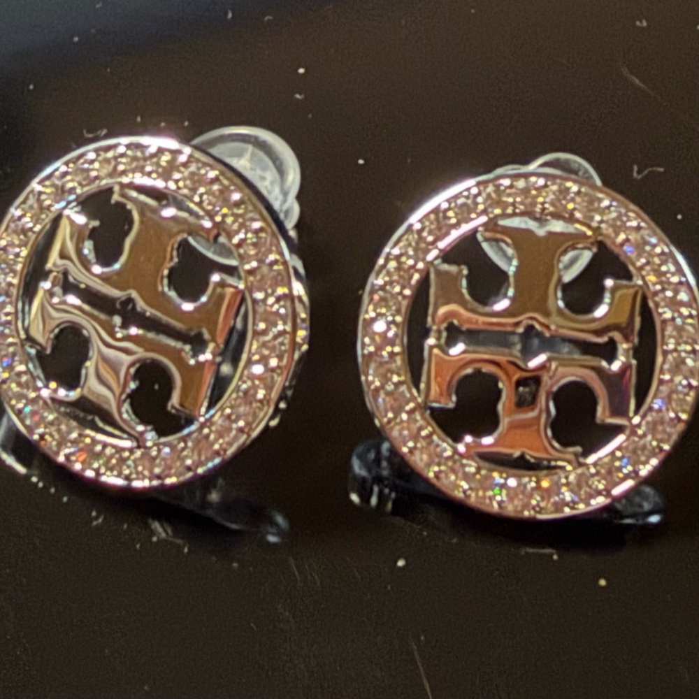 Circle T Stud Earrings